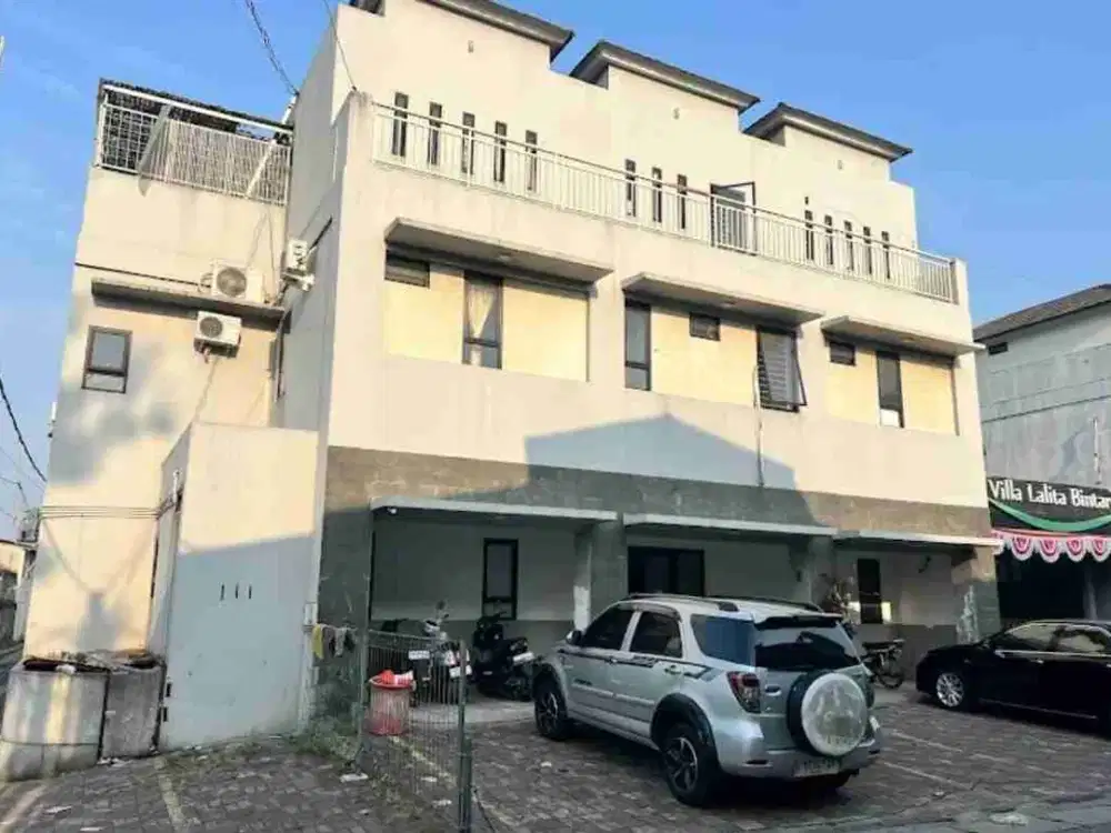 dijual kos exlcusive 3 lt 34 kamar kos roi 10 % Ciputat Tangerang selatan