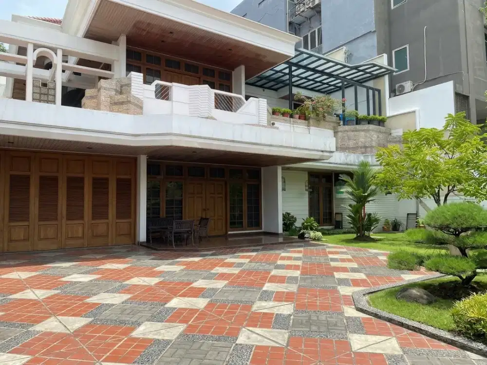 2130 Jual Rumah Mewah Luas 1 Hektar di Surabaya Pusat Dekat Tunjungan