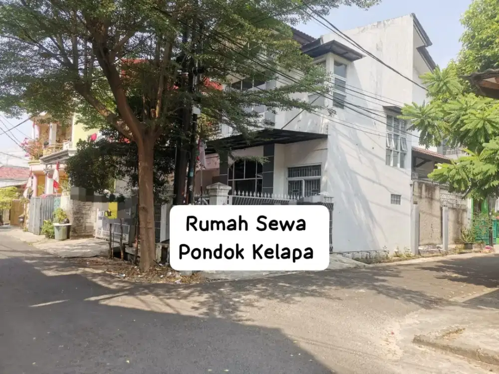 Dijual Rumah Siap Huni Dalam Komplek Jalan Lebar Di Komp. Pondok Kelapa Jakarta Timur.  Posisinya di Hoek