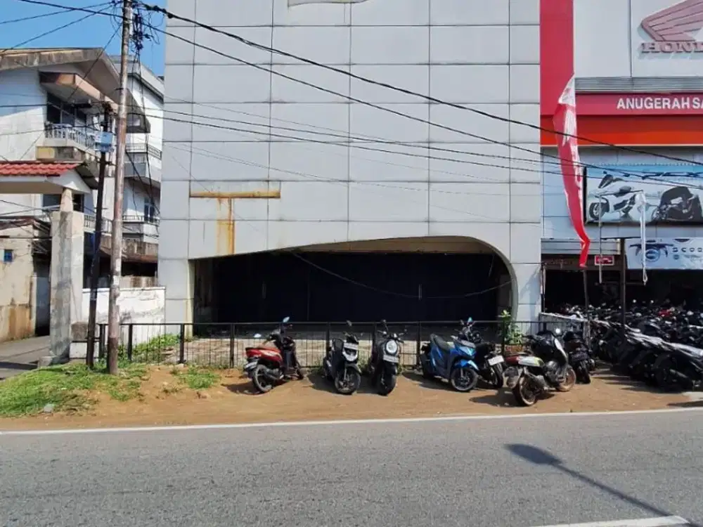 Disewakan Gedung Ruko 3 Lantai Lebar 11M Jl Veteran Pusat Kota Pontianak