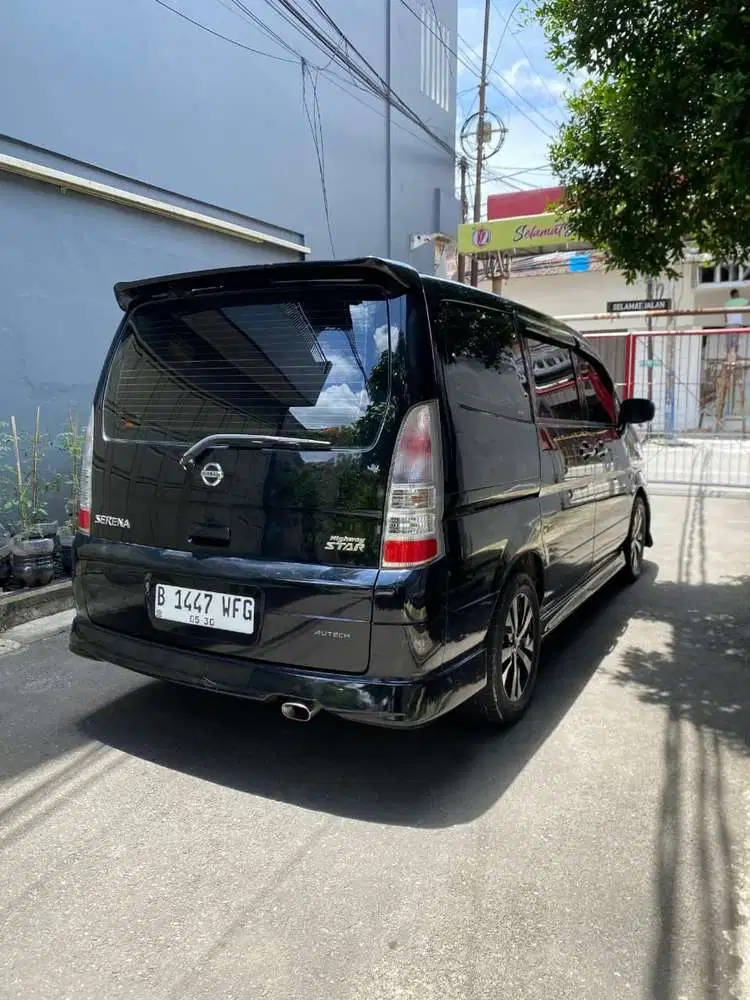 Nissan Serena 2010 Bensin