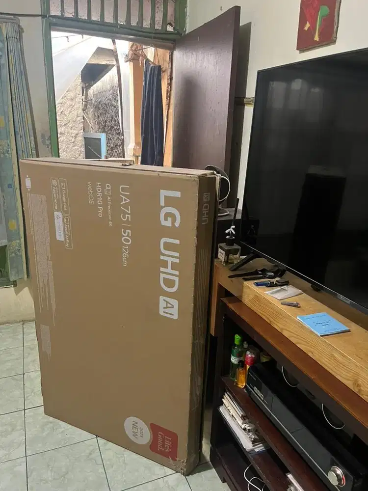 Jual tv LED merk LG 50  msh kondisi mulus
