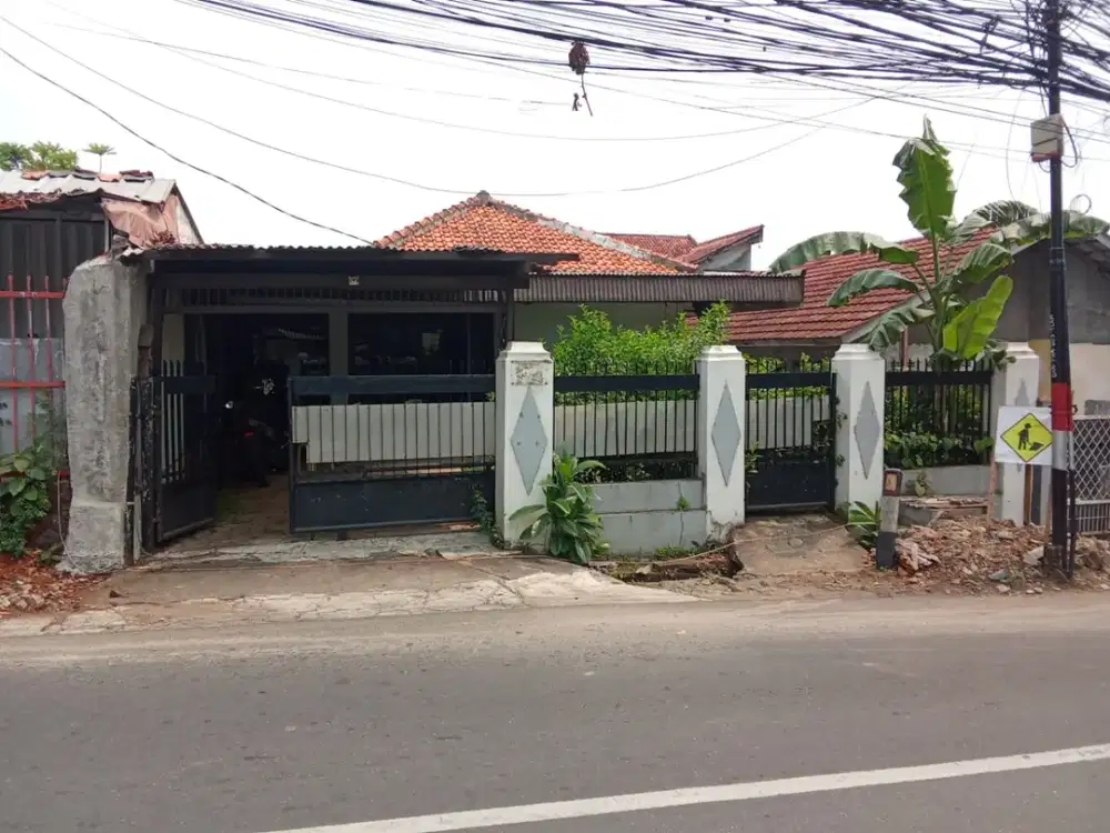 dijual rumah + 3 kontrakan di jl raya PKP kelapa dua
