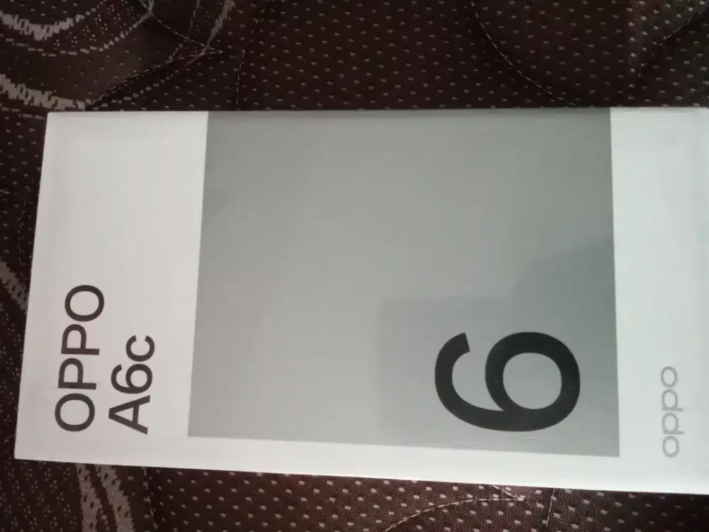 Baru buka segel buat hadiah ngajari dijual sj hp Oppo a6c