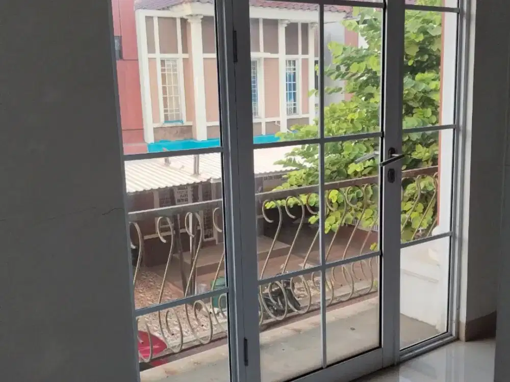 Dijual Rumah Malibu Village Cliffside 18 LT 56 LB 68 – Rp1,4 M Nepis