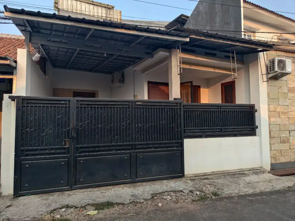 Dijual hunian & bisa dijadikan tempat usaha