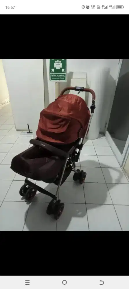 Stroller bayi merek combi miracle turn
