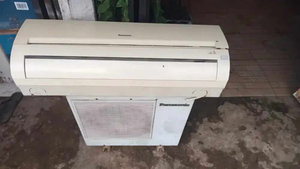 AC panasonic 1/2 PK ori