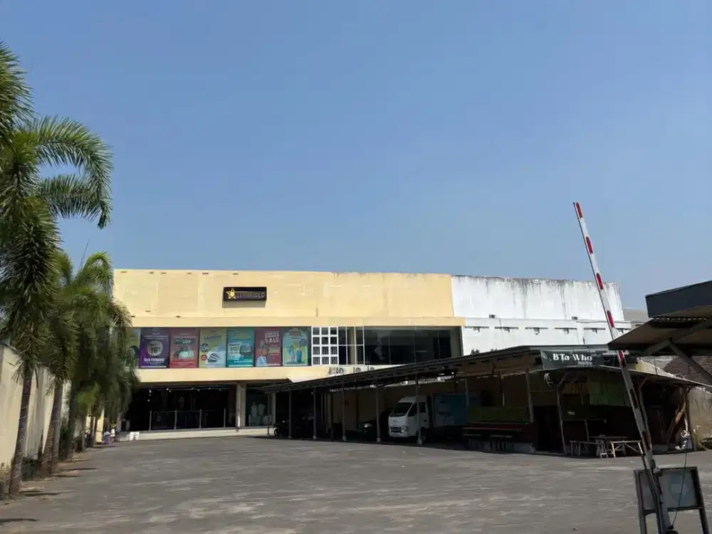 Komersial Area Bondowoso Strategis Luas Bangunan Terawat