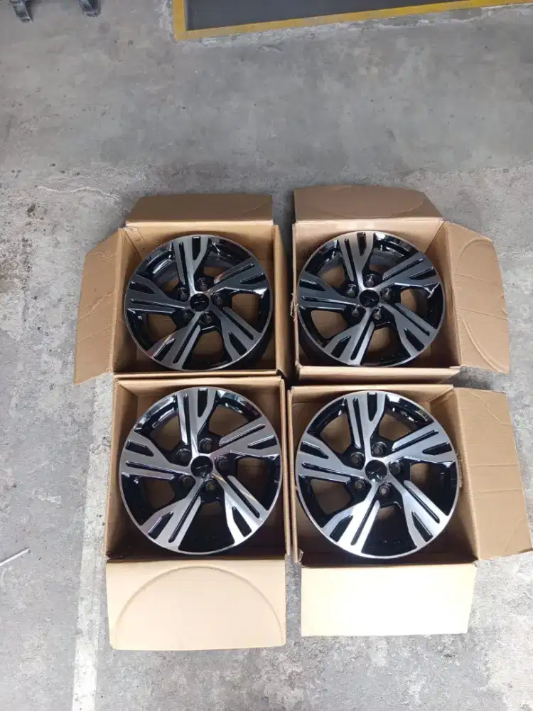 Velg oem livina xpander r16 5x114 lbr6 et46
