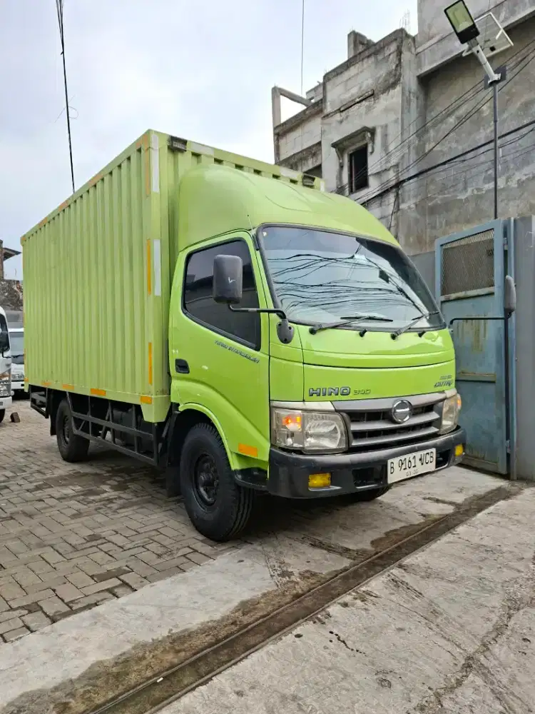Hino Dutro 110SDl engkel long box orsinil 2014