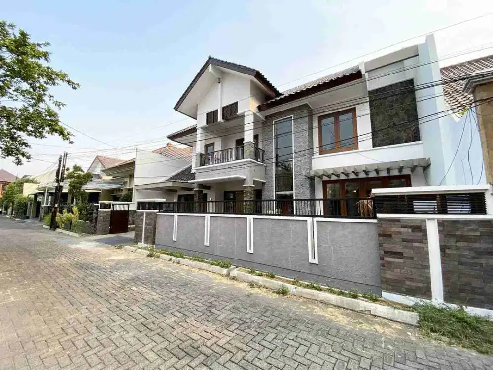 rumah mewah di perumahan cluster elite solo baru area
