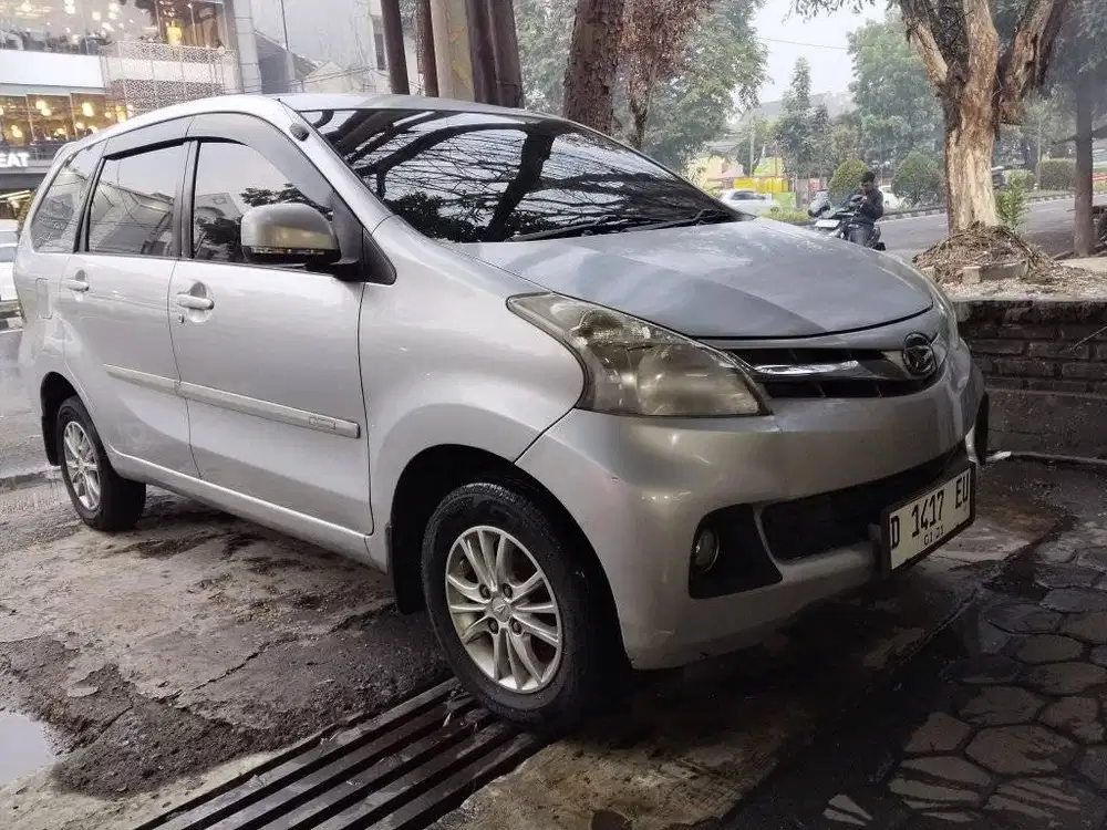 Daihatsu Xenia R matic 2015