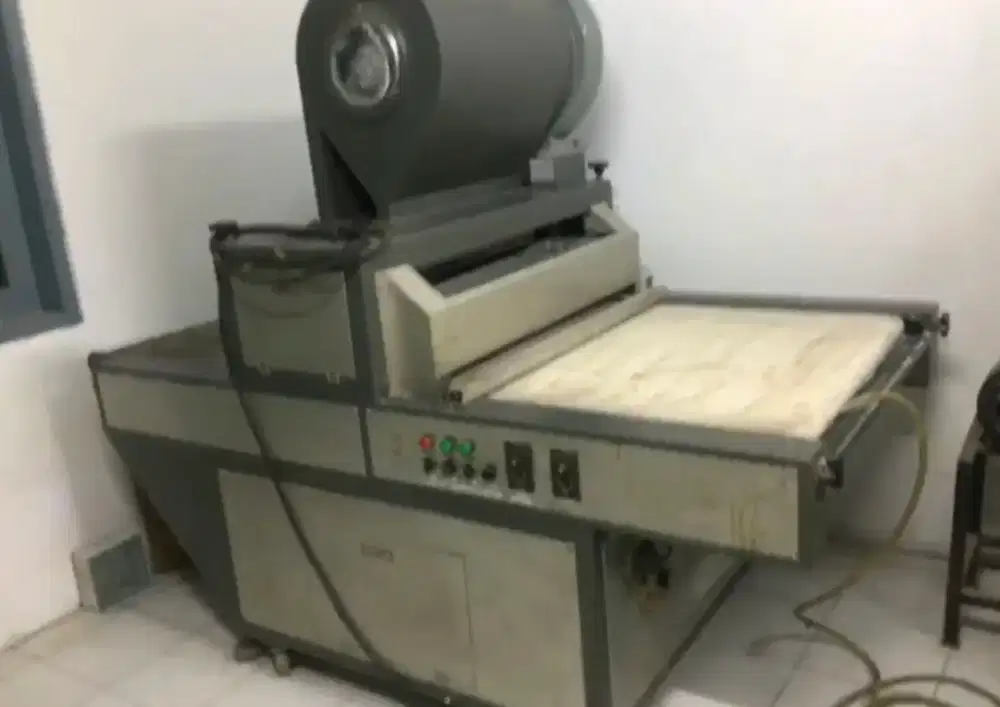 Mesin Penabur Bubuk Automatis