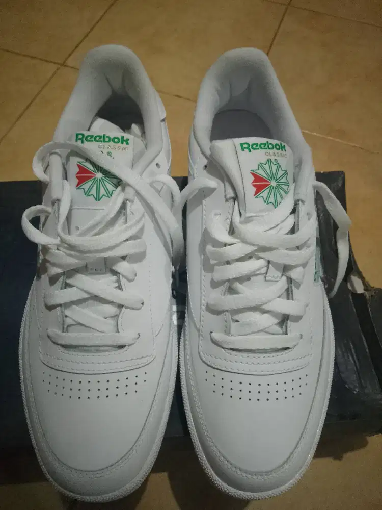 Sepatu Reebok Classic White New