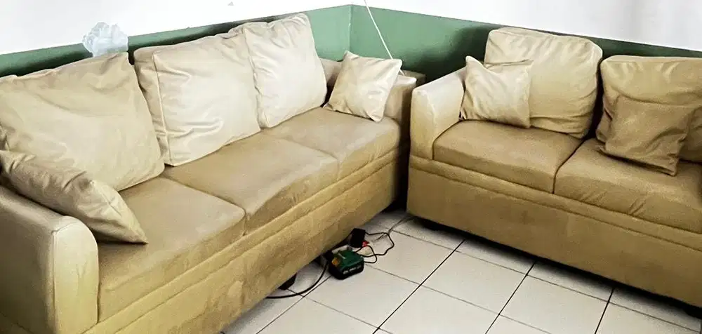 Sofa 5 seat dengan meja sudut