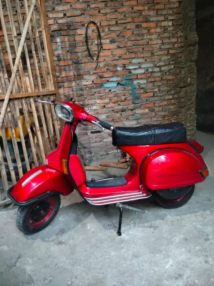 DIJUAL VESPA PX TAHUN 83