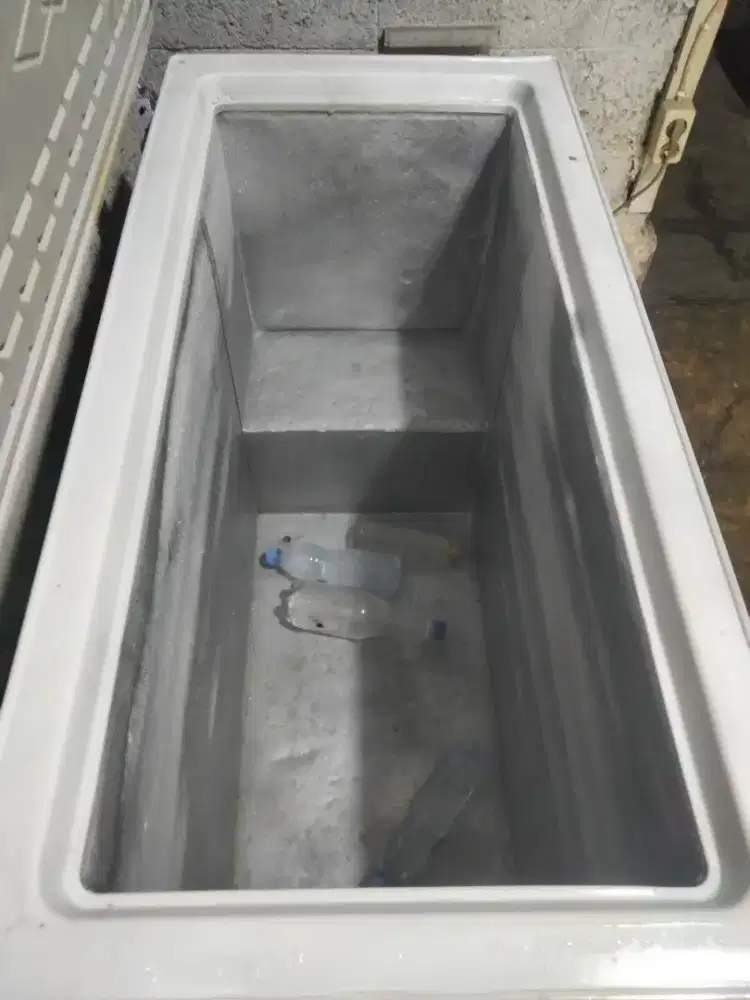 FREZER BOX 300LITER ( SHARP )
