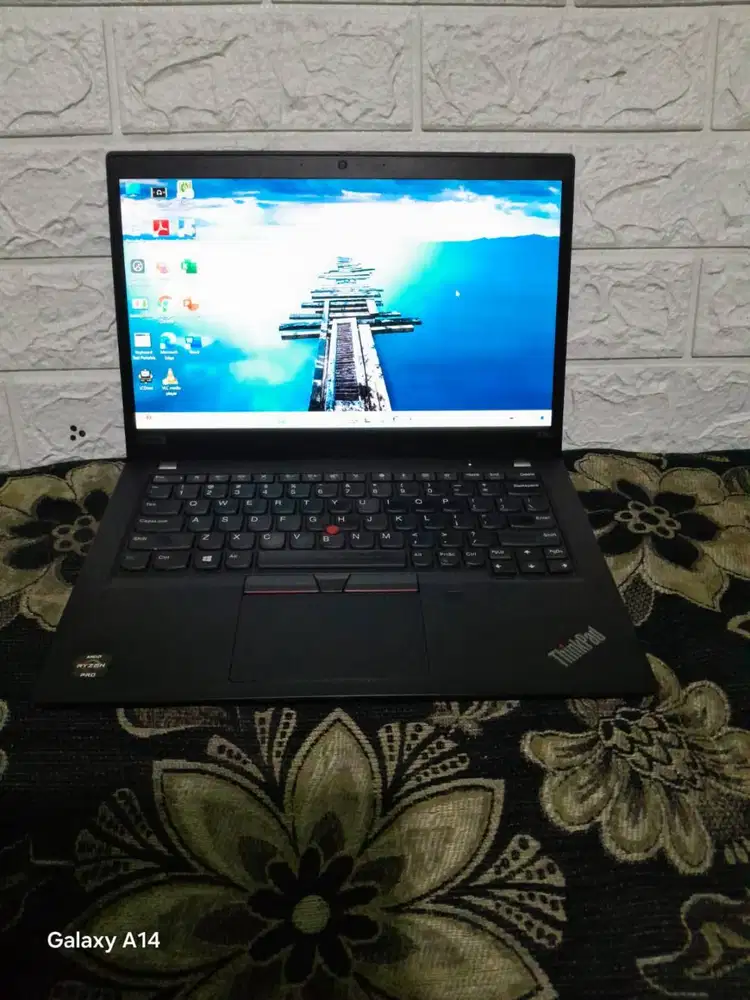 ENOVO THINKPAD X395 RYZEN 5 Ram 8GB SSD 256GB VGA 2Gb layar 13,5 inci