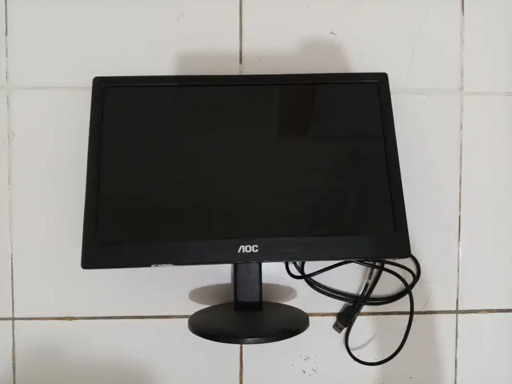 Monitor AOC 16inci