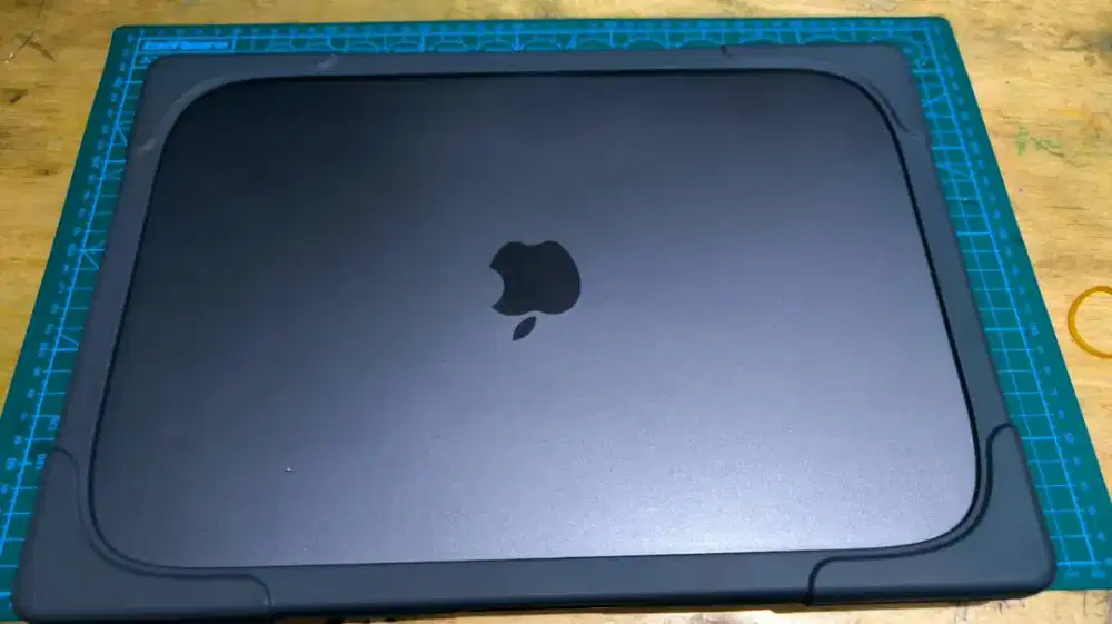 Macbook pro m1 16 inch 16/512