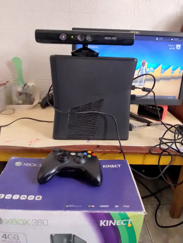 Xbox 360 HDD 250 GB fullset kamera kinect