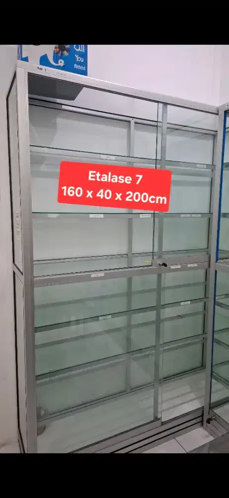 Dijual Etalase Kaca Mulus Like New
