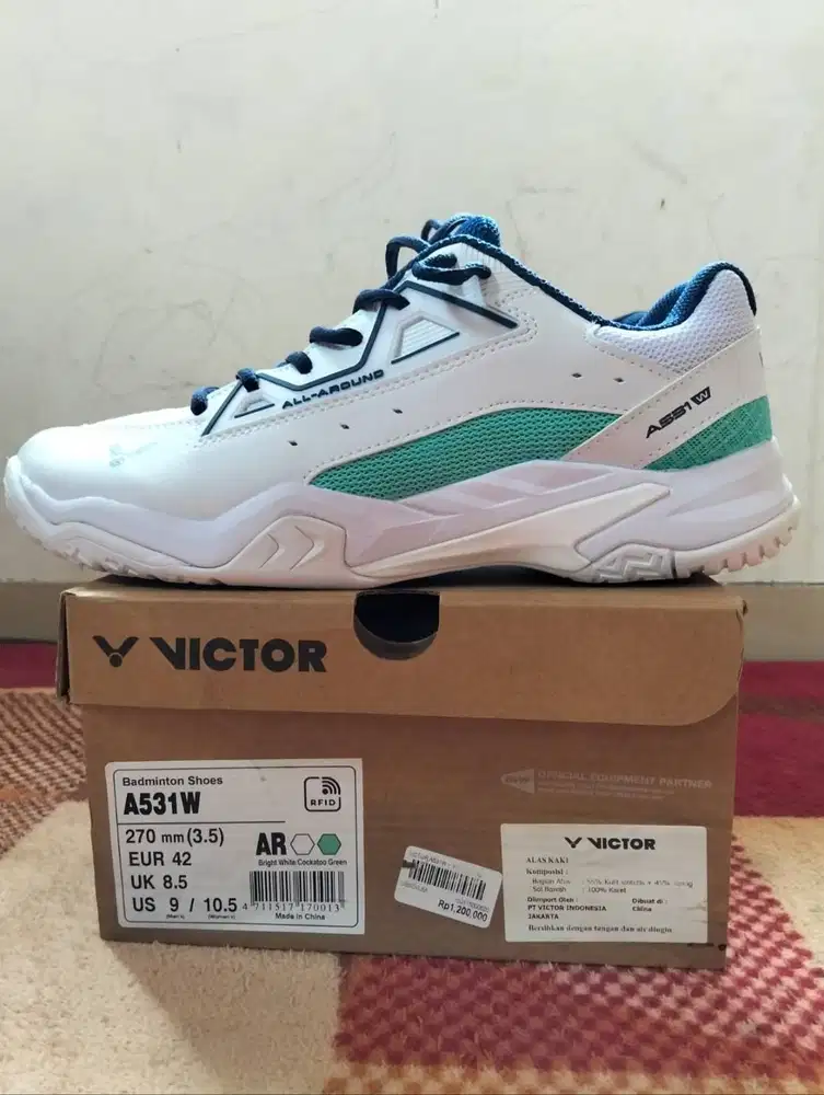 Sepatu Badminton Victor