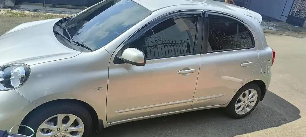 Jual Nissan March 1.5 AT 2014 – Matic, Rp115 Juta