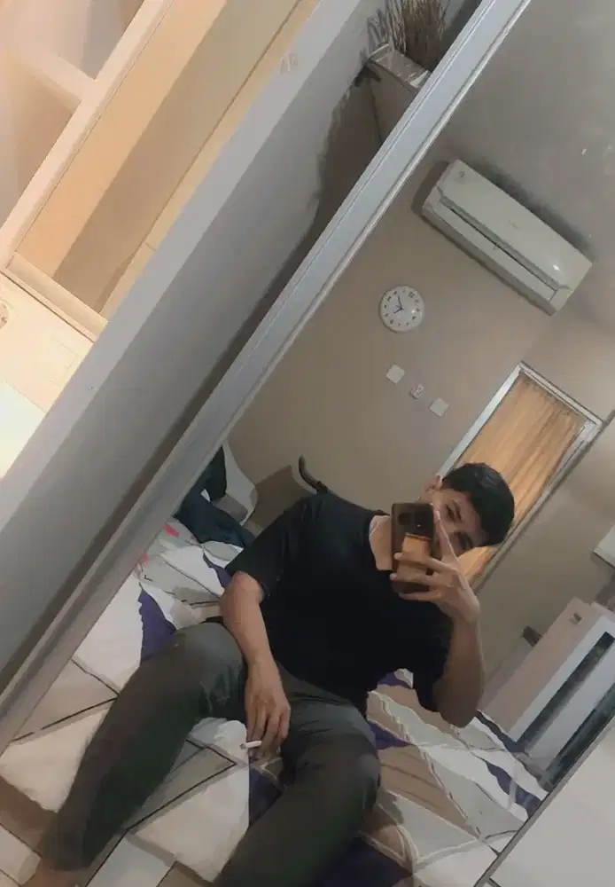 Mencari pekerjaan  apa sajaa !!! Pialang gausah komen