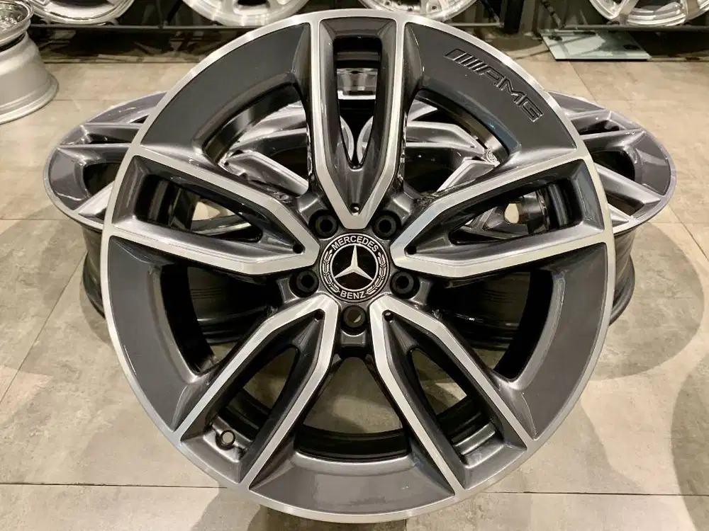 Velg OEM Mercedes Benz GLA35 AMG W247, R-19, Lebar 8, PCD 5x112