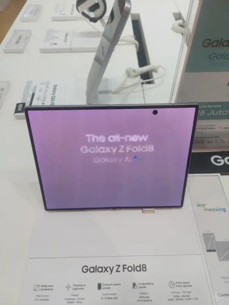 SAMSUNG GALAXY ZFOLD 8