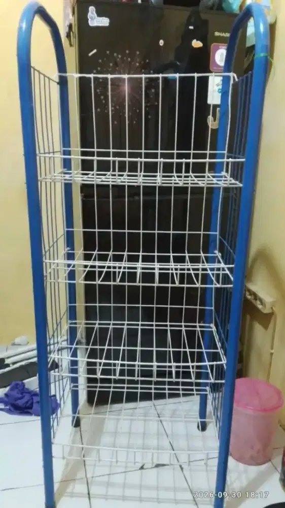 Rak Jualan 3 Tingkat