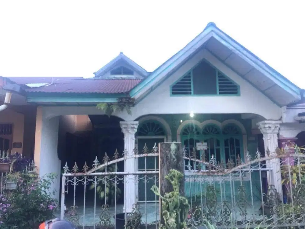 Dijual rumah 2 lantai