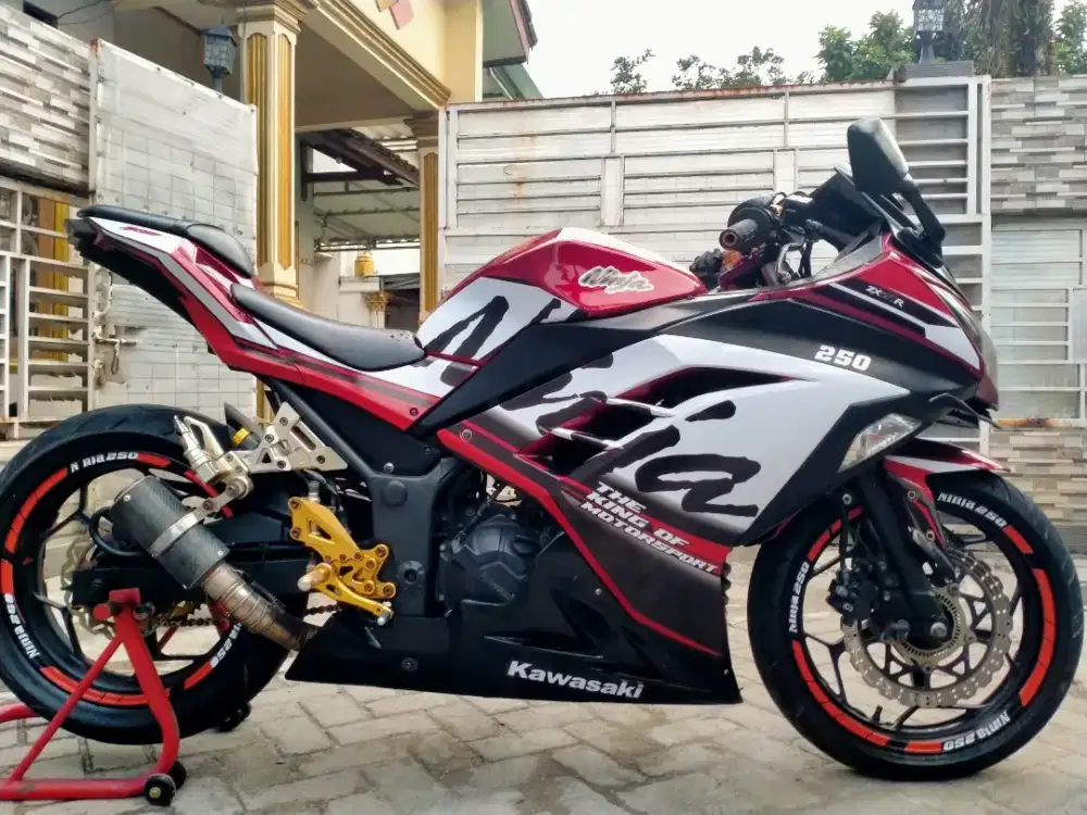 Kawasaki Ninja Fi 250cc lengkap sehat segel keterangan detail dibawah