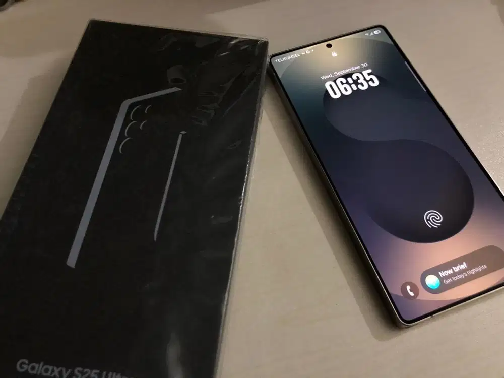 Samsung S25 Ultra 256GB Hitam - Belum sebulan