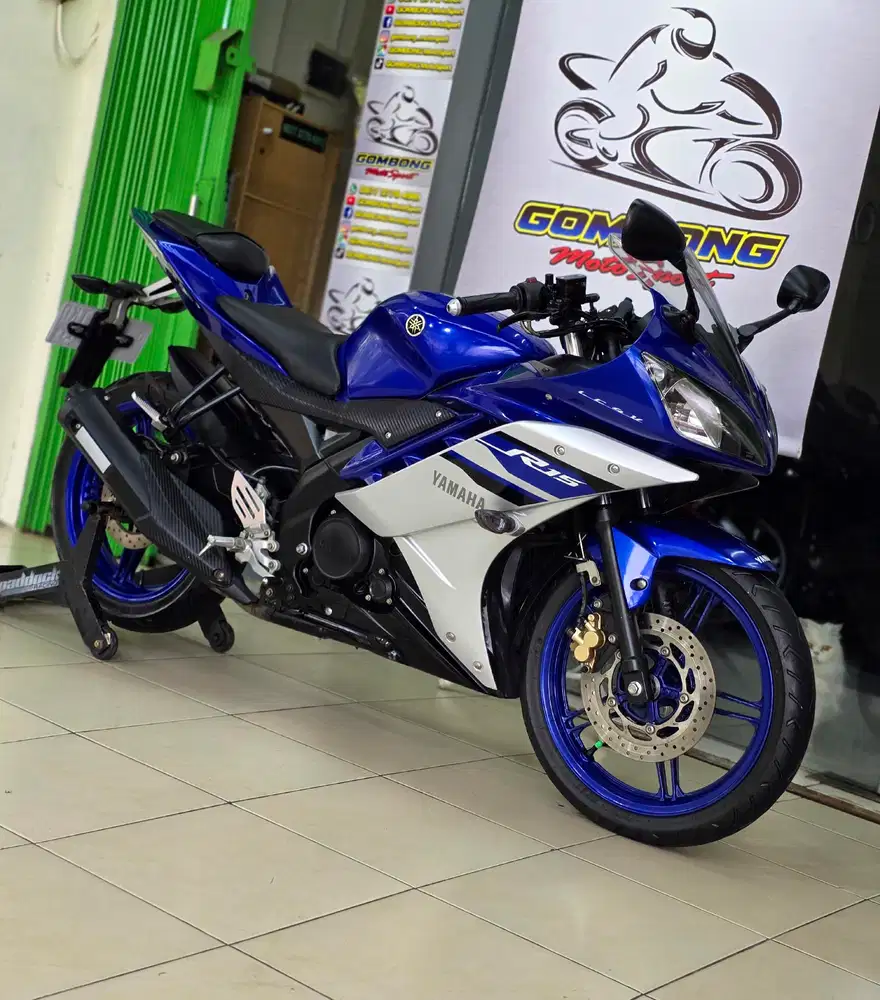 YAMAHA R15 V2 2016 . ISTIMEWA