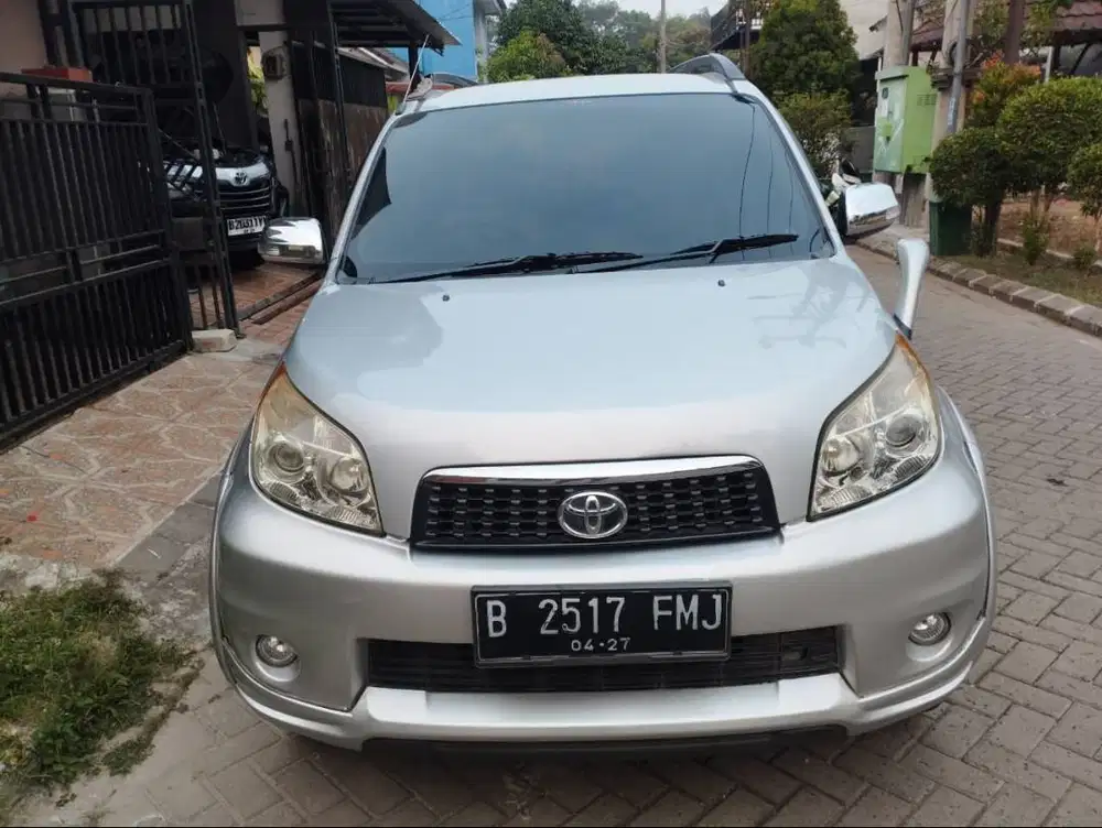 Toyota Rush S MATIC AT 2013.