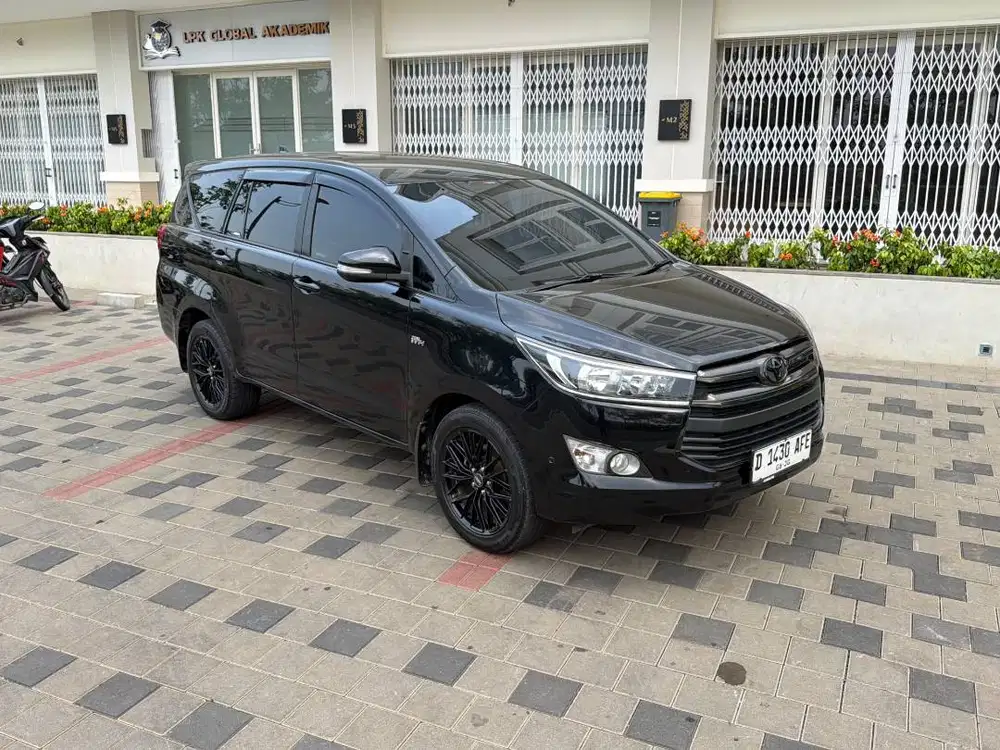 Toyota Kijang Inova 2.0 Type V 2017