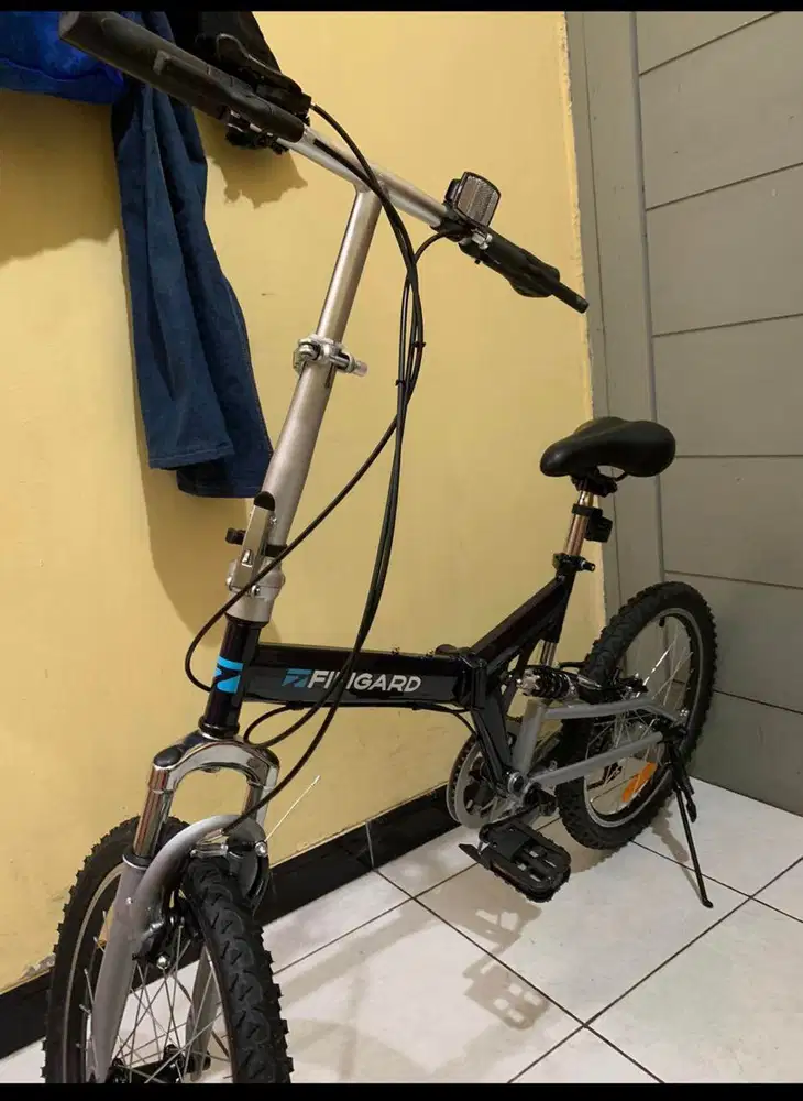 Sepeda lipat merk Fingard 20 inch full suspension