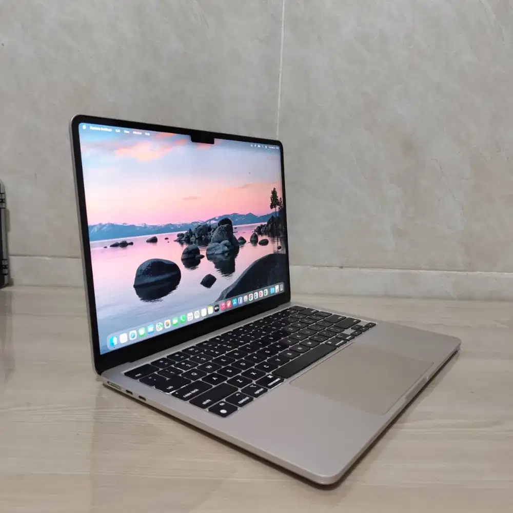 Apple Macbook Air M2 2022 Retina 8/256 SSD Grade A Silverlight Gold