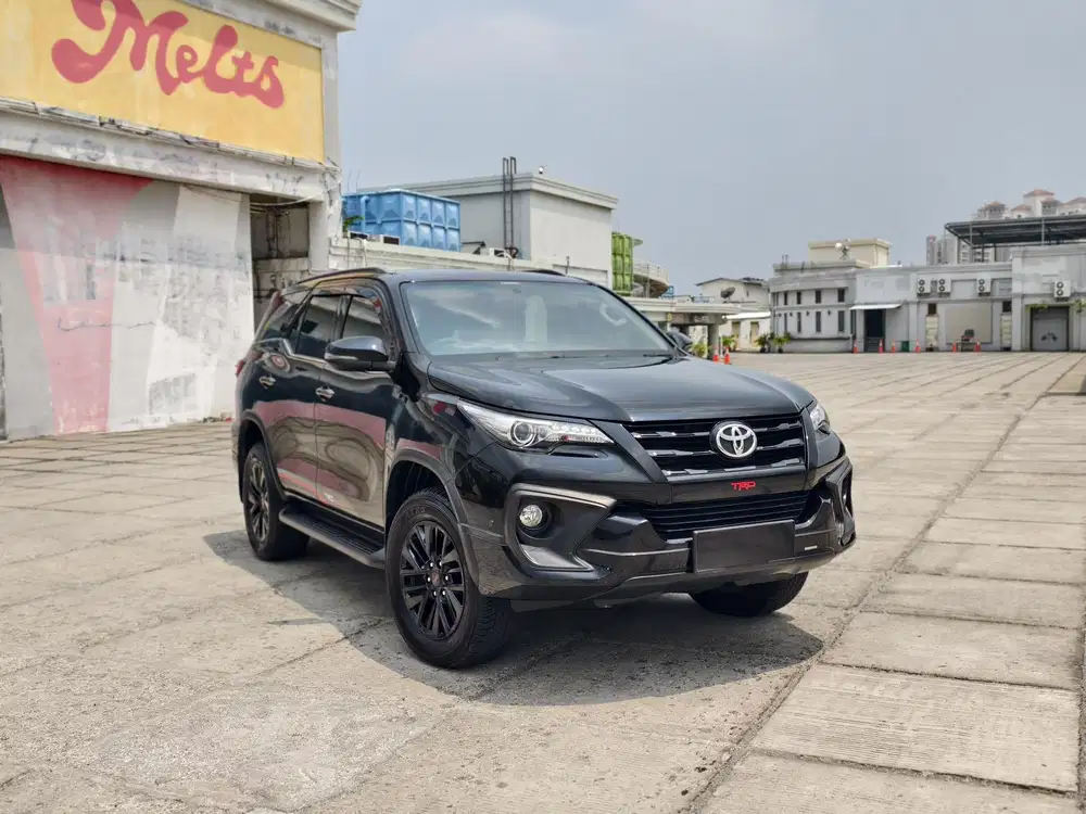 [KM LOW]TOYOTA FORTUNER VRZ 2.4 TRD AT HITAM 2019