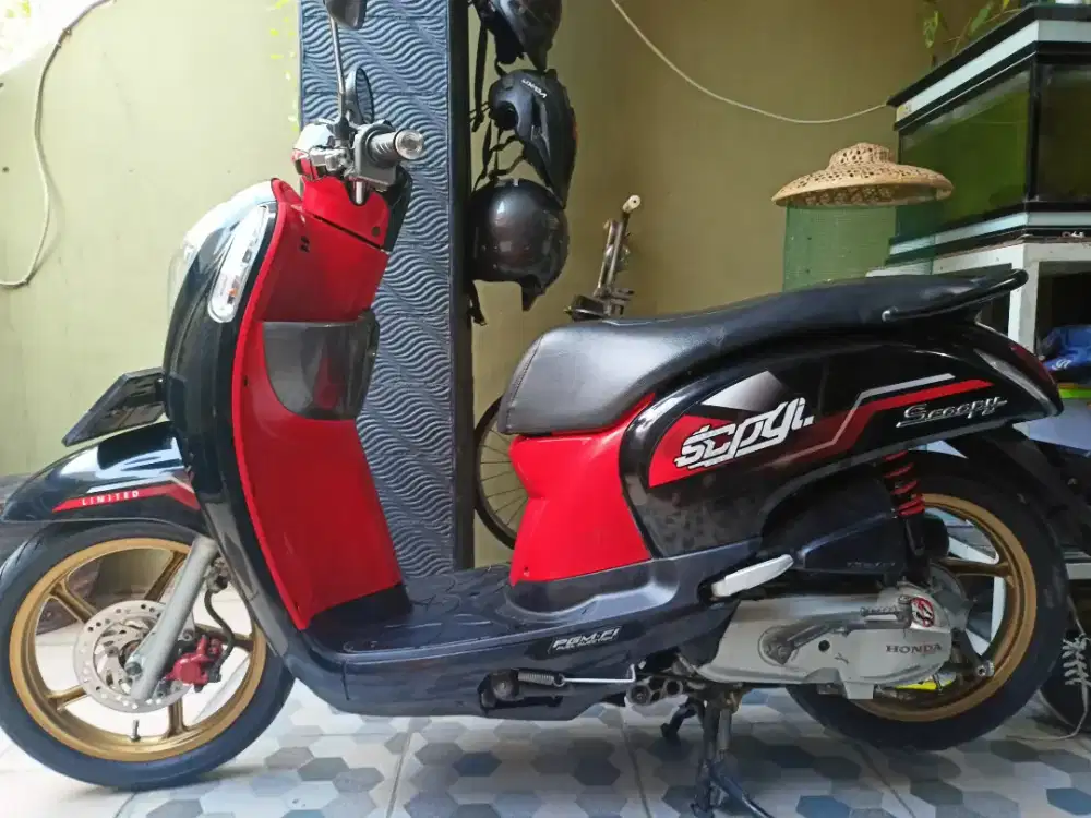 Dijual motor Honda secoopy bagus murah