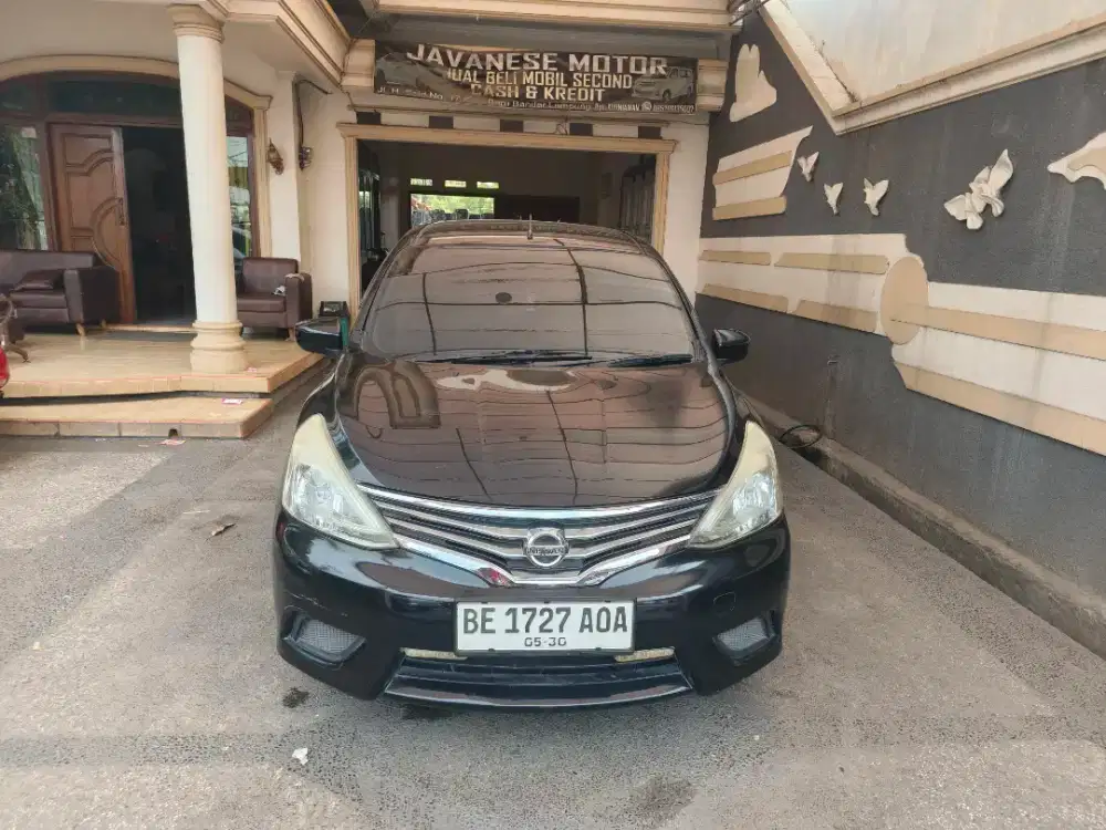 Nissan grand livina SV manual 2014