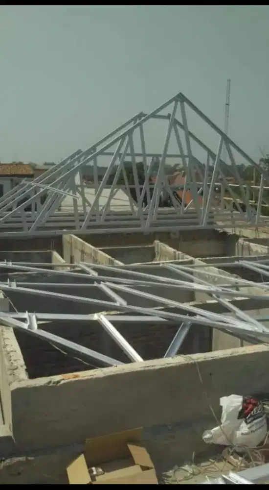 Tukang perbaikan atap bocor,dak rembes,flapon, renovasi rumah