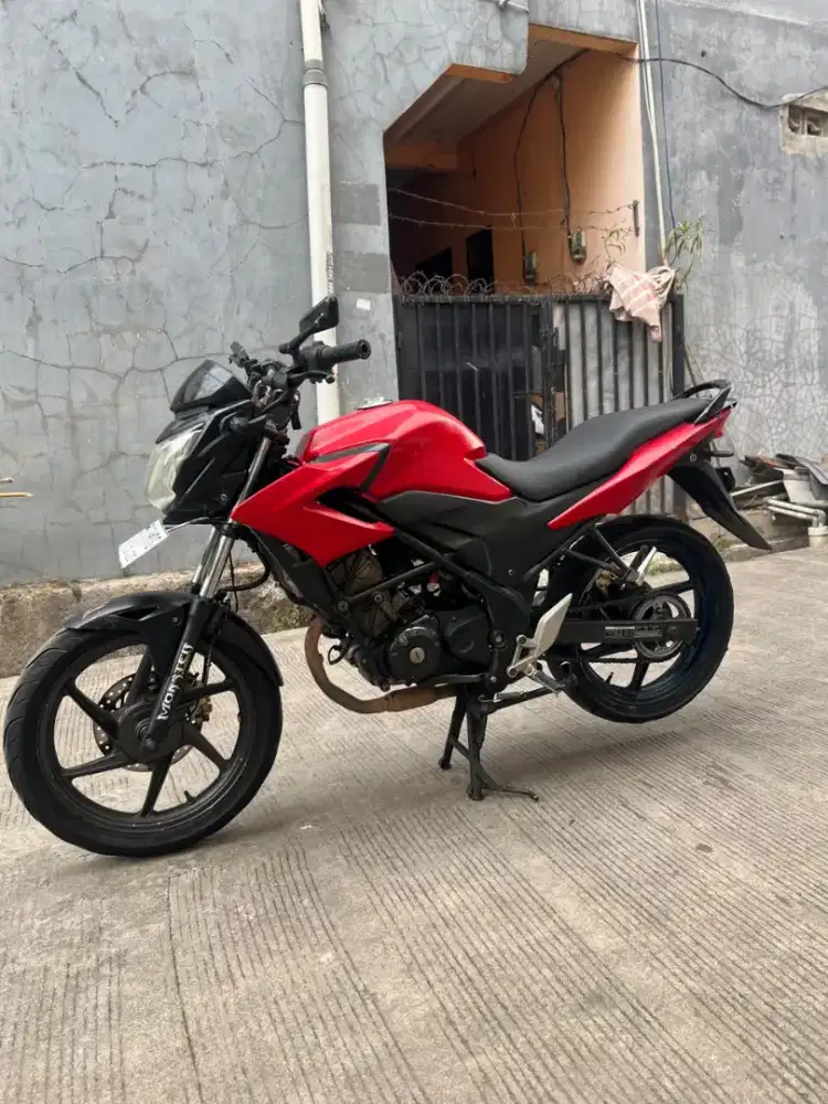Honda CB150R thn 2014