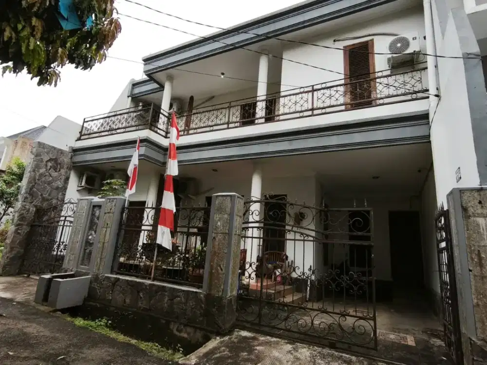Rumah 2 Lantai di Jl Poncol Duren Sawit Dekat toll Becakayu