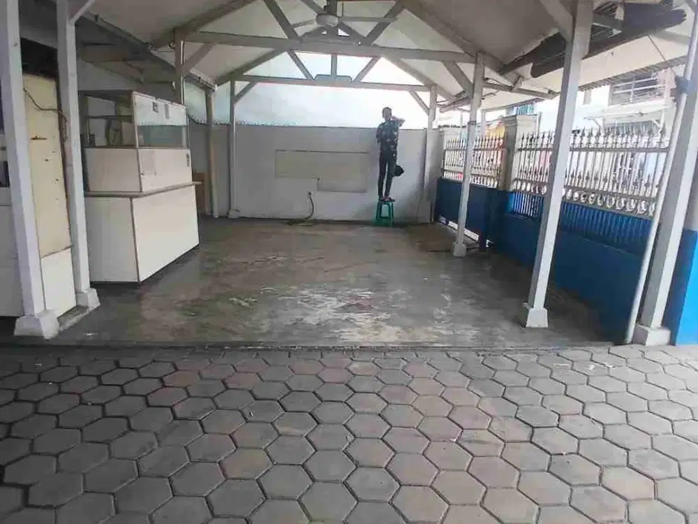 Dijual Rumah Siap Huni 250m² Pinggir Jalan Raya Dekat Stasiun & Pasar Baru Tangerang