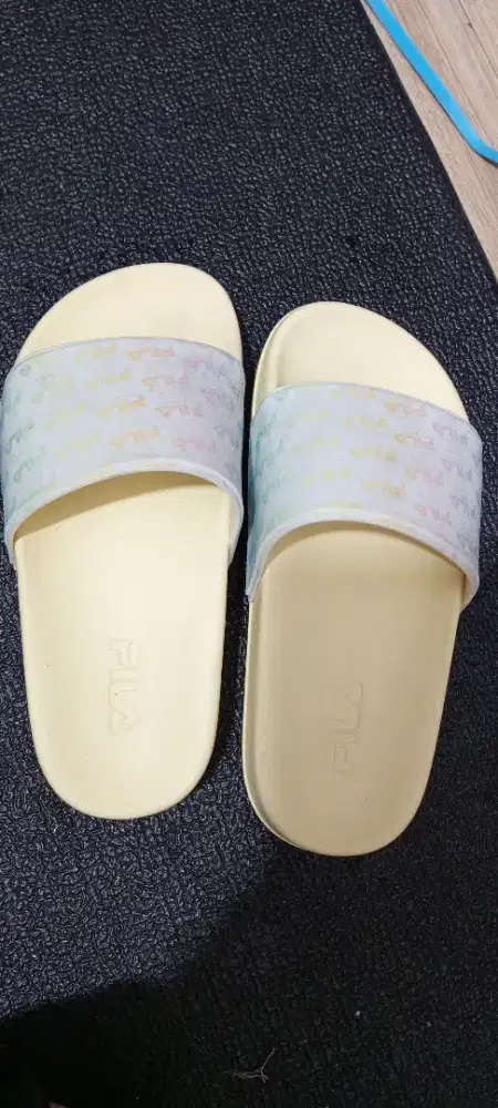 FILA SANDALS ANAK SZ. 20.5