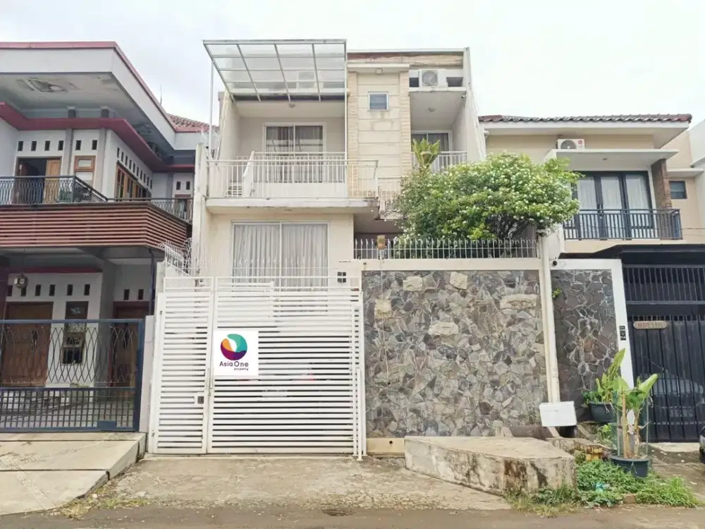 Jual Rumah Bagus Dalam Komplek Di Billymoon Jakarta Timur